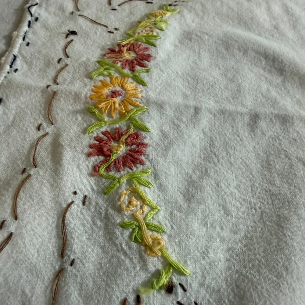 Vintage Hand Embroidered Floral Cross Tablecloth White Cotton Linen Table Runner